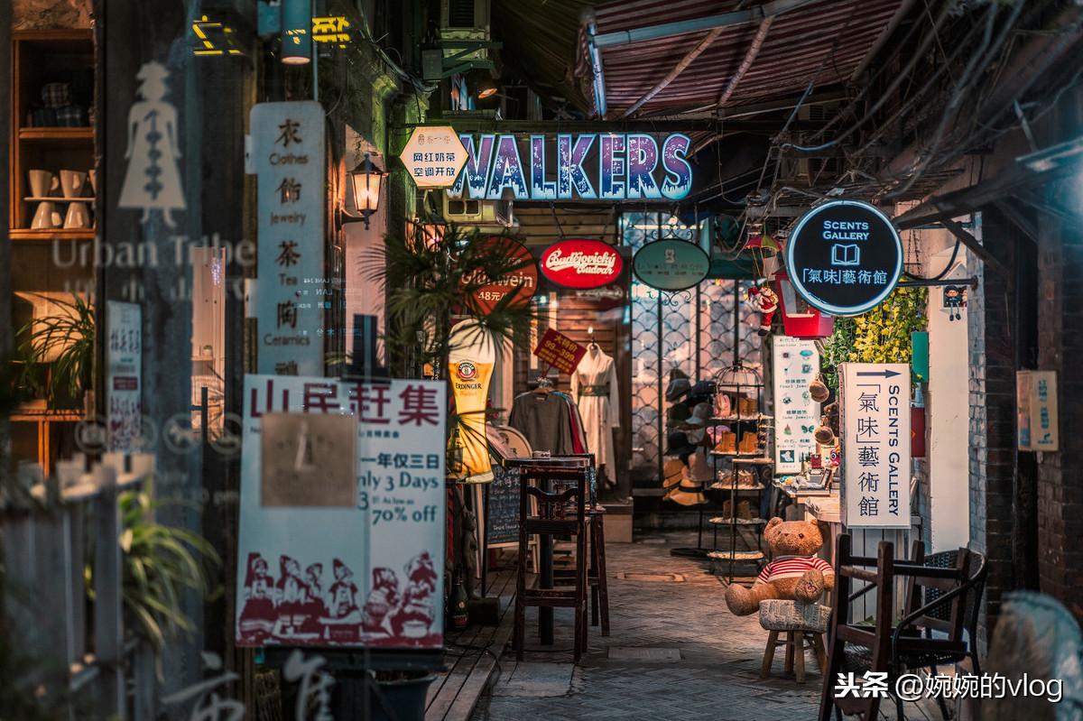 探索娱乐新境地，小巷深处的特色小店