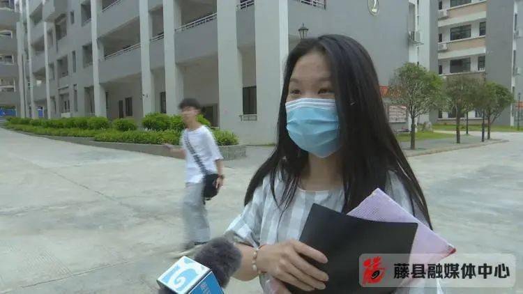 中国疫苗三期试验最新进展与家庭温馨小故事，疫苗之旅的温馨记忆