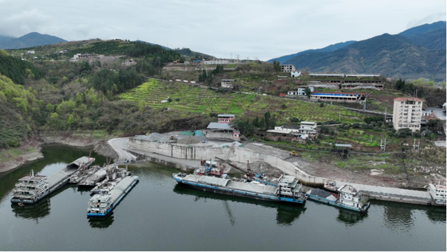 金堂县洪水最新情况及自然美景探索之旅，寻求内心平静之旅